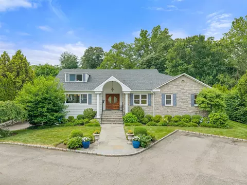 130 Carthage Rd, Scarsdale, NY 10583