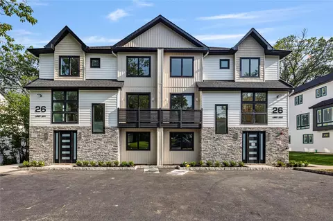 26 Suffern Pl #202, Ramapo, NY 10952
