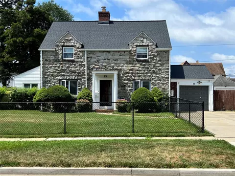 65 Surrey Ln, Hempstead, NY 11550