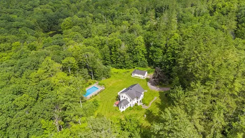 11 Grogkill Rd, Willow, NY 12495