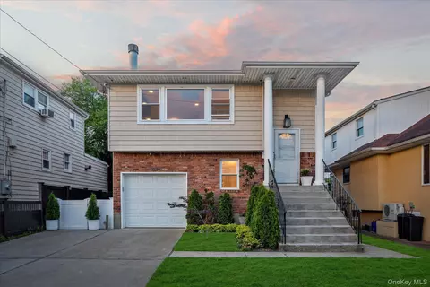3379 Parkway Dr, Baldwin, NY 11510