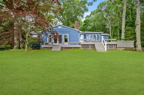 6815 Soundview Ave, Southold, NY 11971