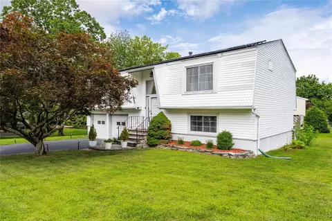 419 Philo St, New Windsor, NY 12553