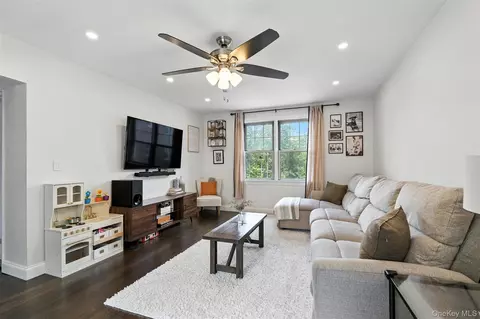 14 Soundview Ave #22, White Plains, NY 10606