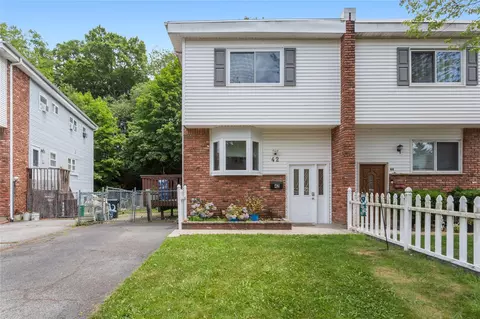 42 Lonergan Dr, Ramapo, NY 10901