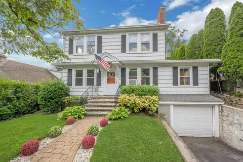 23 Jackson Ave, White Plains, NY 10606