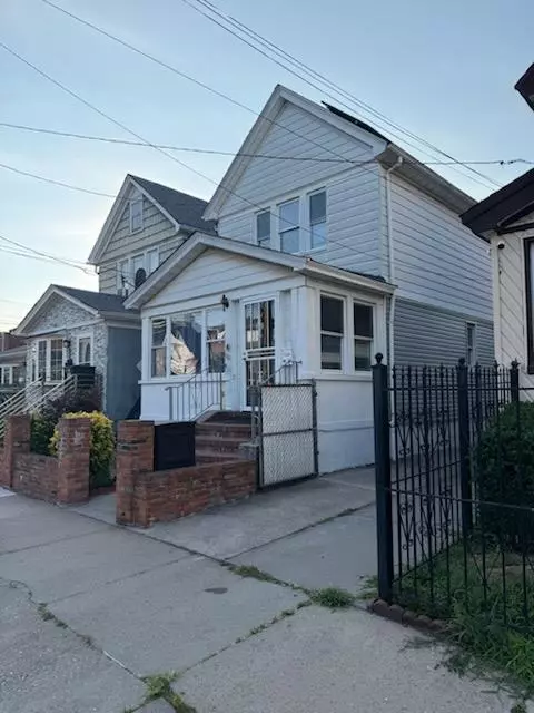 9619 95th Ave, New York, NY 11416
