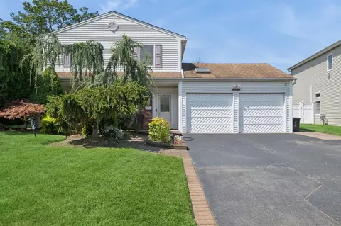 3066 Ira Rd, Bellmore, NY 11710