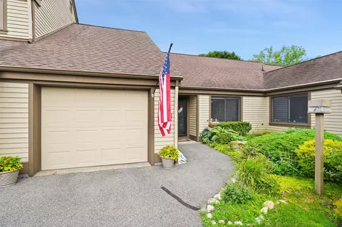 596 Heritage Hills Dr #B, Somers, NY 10589