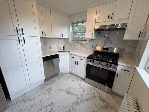 255-31 75 Ave #2ND, Glen Oaks, NY 11004