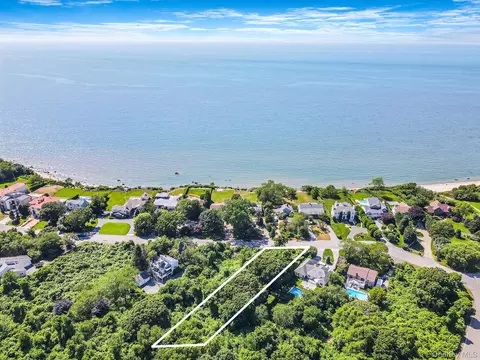 345 The Strand, Southold, NY 11939
