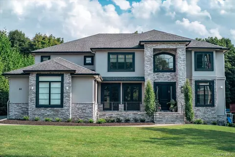 44 Parker Blvd, Ramapo, NY 10952
