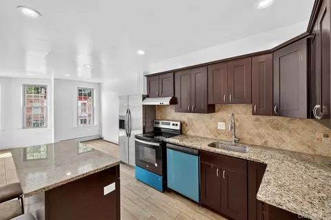 121 William St, Newburgh, NY 12550