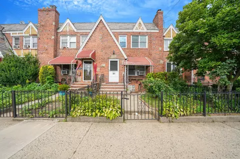 90-13 Francis Lewis Blvd, New York, NY 11428