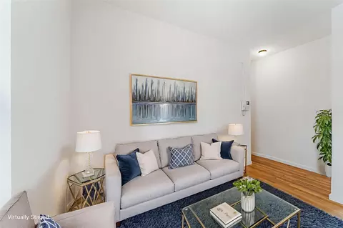 2137 33rd St #3D, Astoria, NY 11105