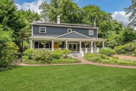 24 Sheldon St, Greenburgh, NY 10502