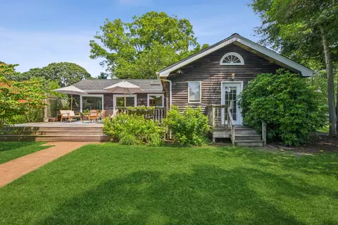 70 Edgar Ave, Brookhaven, NY 11719