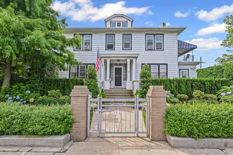 117-13 Rockaway Beach Blvd, Rockaway Park, NY 11694