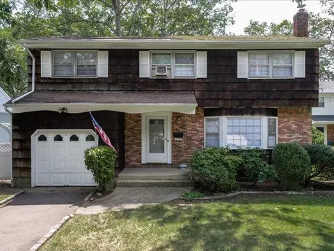 1838 Park Ave, East Meadow, NY 11554