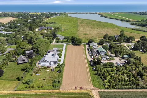 89 Wainscott Main St, East Hampton, NY 11975