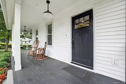 39 Frost Ln, Cornwall, NY 12518