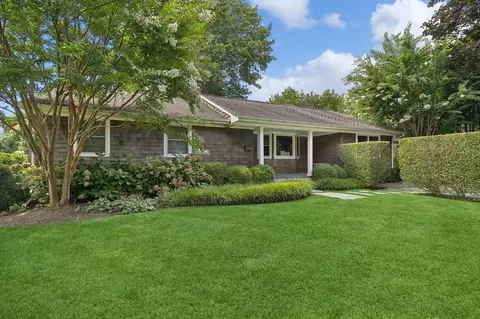 20 Stratton Sq, East Hampton, NY 11937