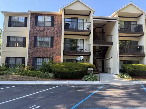 36 Huntington Cir, Peekskill, NY 10566
