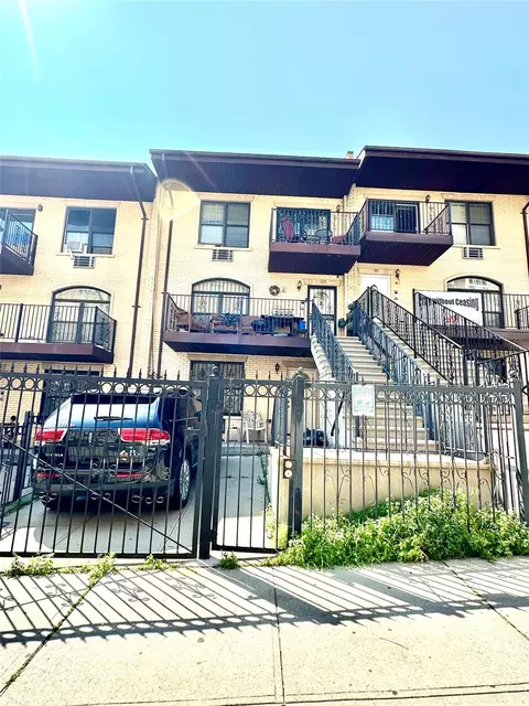 1389 Shakespeare Ave, New York, NY 10452