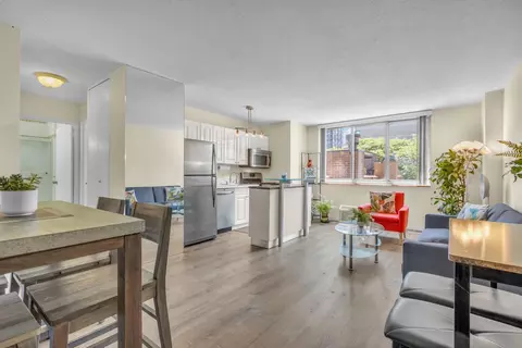 345 E 93rd St #2E, New York, NY 10128