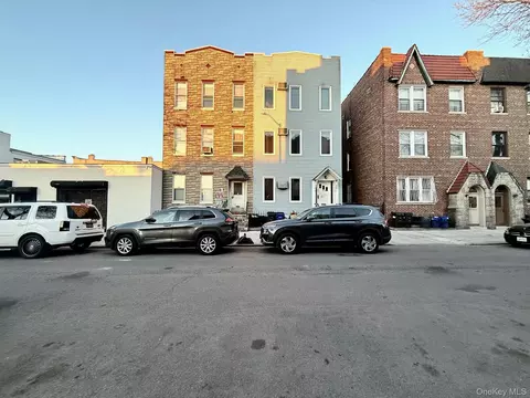 7313 71st St, New York, NY 11385