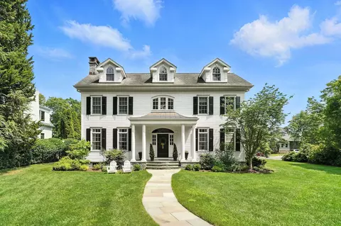 25 Summit Ave, Rye, NY 10580