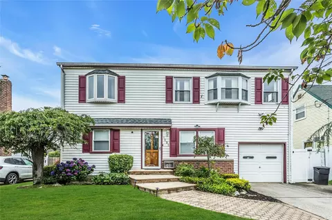 1022 Merillon Ave, Westbury, NY 11590