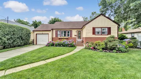 62 Harold Ave, Hempstead, NY 11550