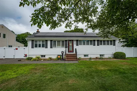 1144 Martinstein Ave, Bay Shore, NY 11706
