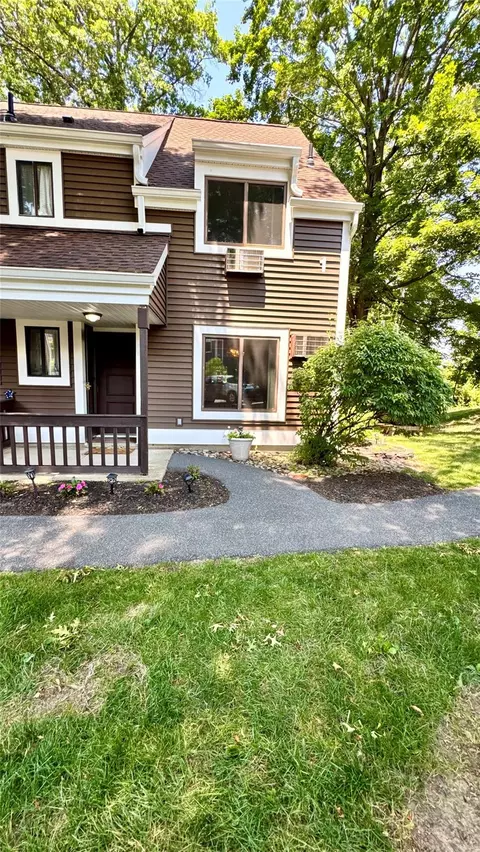 1 Heritage Dr #C, Harriman, NY 10926