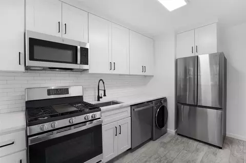 75-02 Springfield Blvd #2ND, Oakland Gardens, NY 11364