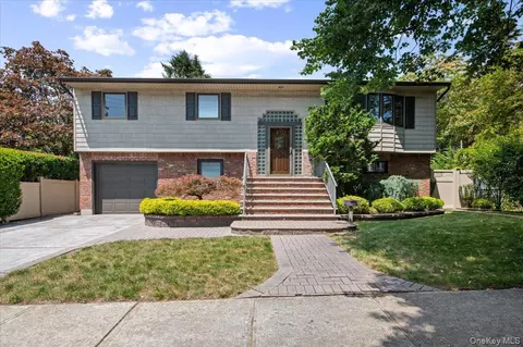 713 Thomas Ave, Baldwin, NY 11510