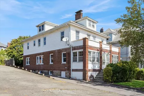 7 Flower St, New Rochelle, NY 10801
