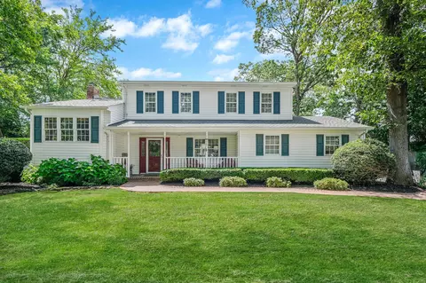 7 Simon Ct, East Northport, NY 11731
