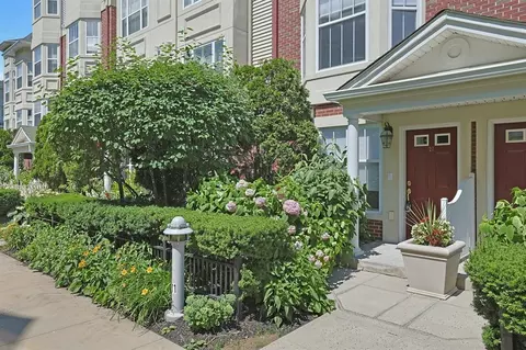 27 Bridge Ln, Haverstraw, NY 10927