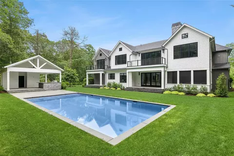 12 Rolling Wood Ln, East Hampton, NY 11937
