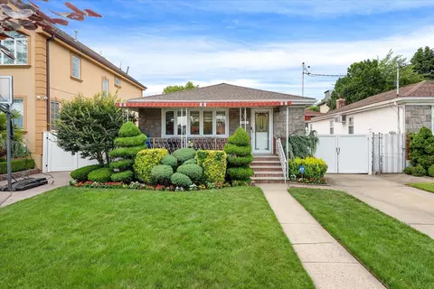 91-23 156th Ave, New York, NY 11414