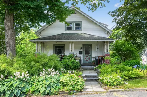 29 Voorhees Ave, Kingston, NY 12401