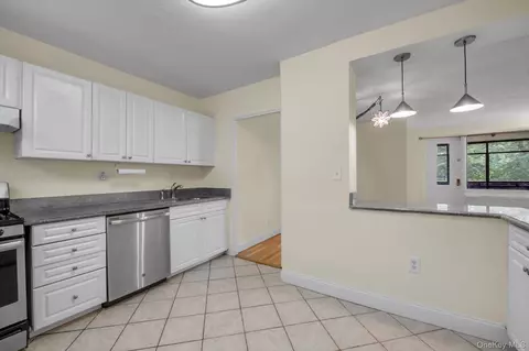 4705 Henry Hudson Pkwy W #1J, New York, NY 10471