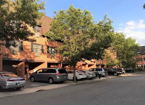 220-84 64 Ave #A, Oakland Gardens, NY 11364