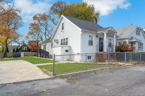 107 Edgewater Park # E, New York, NY 10465