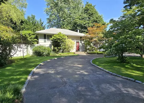 103 Arlington Rd, Lake Ronkonkoma, NY 11779