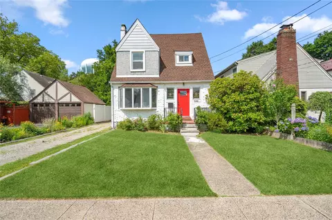 1644 Kenneth Ave, Baldwin, NY 11510