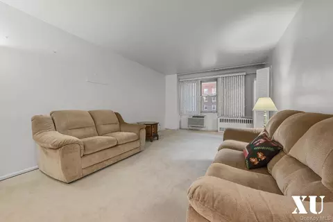 43-10 Kissena Blvd #15N, Flushing, NY 11355