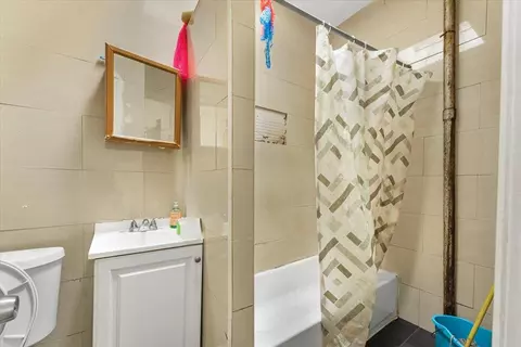 Bath - 1047 Trinity Ave, New York, NY 10456 photo 1 of 3